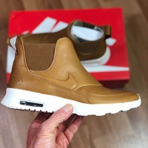 Nike Air Max Thea Mid Womens Chelsea Sneakerboot